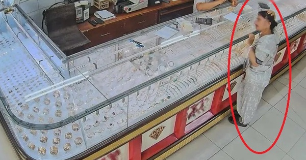 Mở két lấy 2 cây vàng đem bán thì phát hiện bị mất: Chuyện 1 năm trước khiến vợ "lạnh sống lưng"