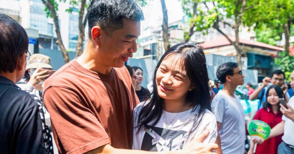 Bạo lực không bắt đầu bằng cú đấm