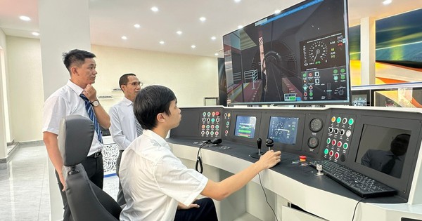 Trường ĐH đầu tiên đưa phòng mô phỏng đường sắt tốc độ cao vào đào tạo