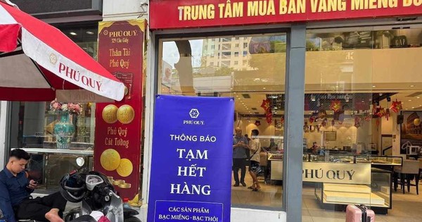 Giá bạc tăng tới 169%/năm, điều gì đang xảy ra?