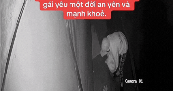 Camera ghi lại khoảnh khắc bé gái bị bỏ rơi trong đêm, lời chia sẻ của chủ nhà càng nhói lòng