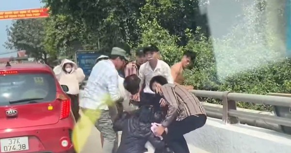 Người mẹ ôm 2 con định nhảy cầu ở Nghệ An: Chính quyền tiết lộ thông tin bất ngờ