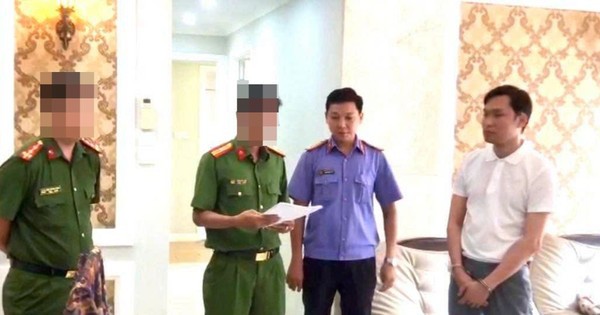 Một đại gia bị lừa 6 tỷ đồng đặt cọc mua Rolls-Royce Phantom