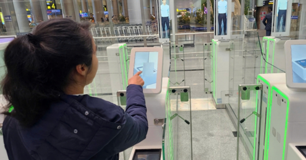 Hàng loạt sân bay sẽ triển khai làm thủ tục bay bằng sinh trắc học, VNeID