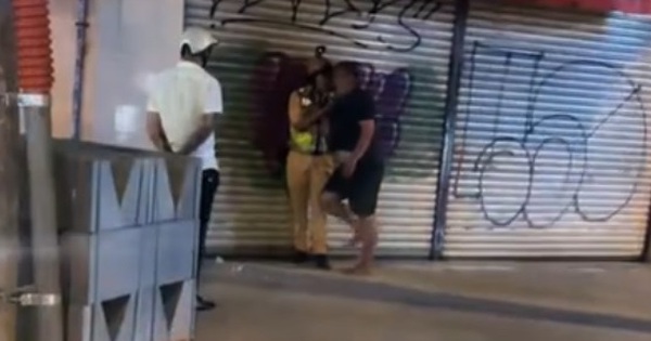 CSGT giằng co với người đàn ông giữa phố: Đoạn clip đã bị cắt ghép, không phản ánh đúng