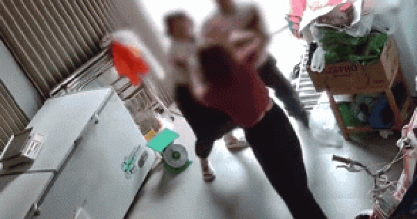 Người phụ nữ ở Quy Nhơn bị vợ chồng hàng xóm vác chổi lao sang tận nhà hành hung: Nghe lý do càng gây bức xúc