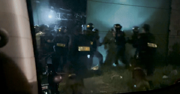 6 tháng mật phục khu đất nghĩa trang 1.000 m2, hàng trăm cảnh sát đột kích phát hiện bí mật "động trời"