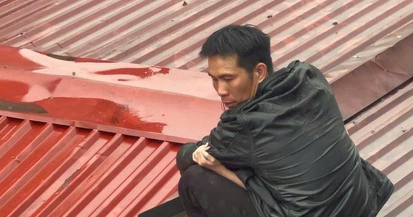 Vụ bé gái bị gã đàn ông cầm 2 dao khống chế: Nghi phạm trước đó đã "bắt cóc" 1 nam thanh niên