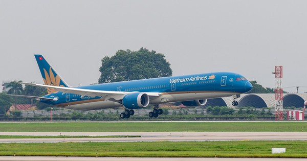 Phi công phát hiện "chiếc diều" khi chuẩn bị hạ cánh ở sân bay Nội Bài