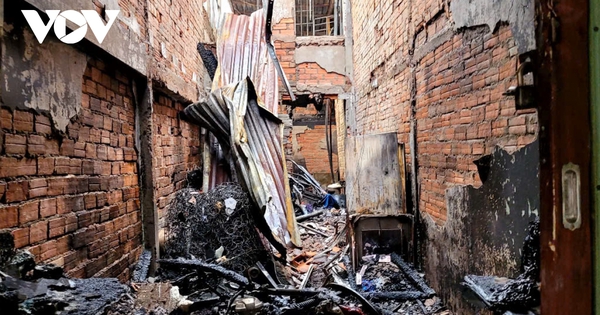 Hiện trường vụ cháy kinh hoàng tại một căn nhà trong đêm, tìm thấy 4 thi thể bên trong