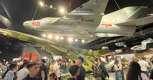 Bảo tàng Lịch sử quân sự Việt Nam thu vé tham quan 40.000 đồng/người/lượt