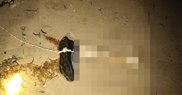 Ninh Thuận: Phát hiện đoạn xương chân còn đi giầy trôi dạt vào bờ