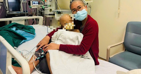 Công an Ninh Thuận làm việc với người tố cáo mẹ bé Bắp sử dụng sai tiền từ thiện