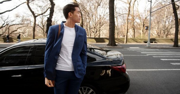 Được mẹ vợ tặng xe ô tô bạc tỷ, chưa kịp mừng thì tôi liền trả gấp sau khi nghe bà thì thầm với vợ