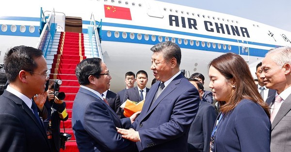 Thủ tướng Phạm Minh Chính ra sân bay tiễn Tổng Bí thư, Chủ tịch Trung Quốc Tập Cận Bình