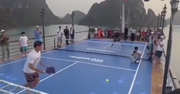 Quảng Ninh: Xử phạt chủ tàu du lịch tổ chức chơi pickleball trên boong