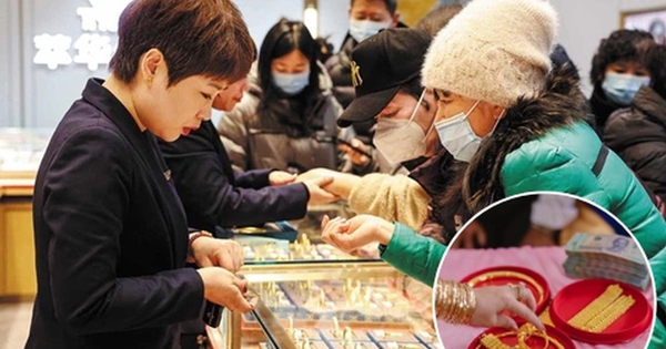 Mẹ chồng hí hửng khoe mới bán 3 cây vàng chốt lời 150 triệu so với lúc mua, con dâu giận sôi máu khi biết nguồn gốc số vàng