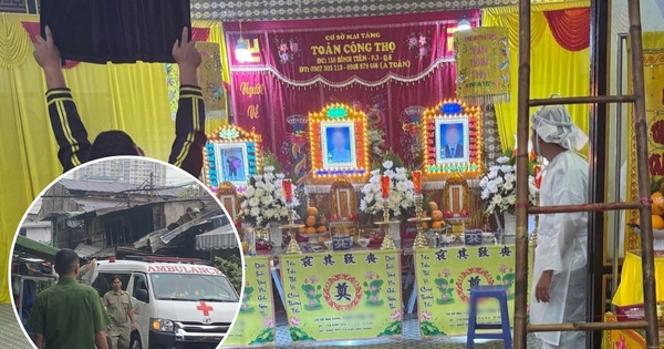 Quặn lòng hình ảnh những chiếc quan tài đặt cạnh nhau sau vụ cháy nhà khiến 3 người tử vong ở TP.HCM