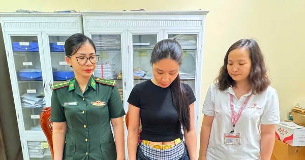 Người phụ nữ quấn quanh người 4kg vàng nhập cảnh qua cửa khẩu Móng Cái