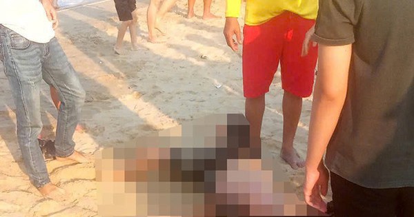 Cứu thanh niên bị động kinh rồi đuối nước khi tắm biển