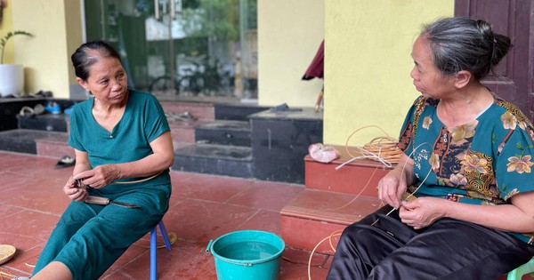 Người dân hoang mang kể lại vụ cướp ngân hàng ở Hà Nội: Đối tượng giả bộ đi vệ sinh, mang theo dao và xăng để đe dọa