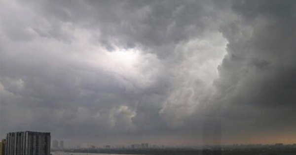 Ngày mai miền Bắc nhiều nơi có dông, đề phòng mưa đá