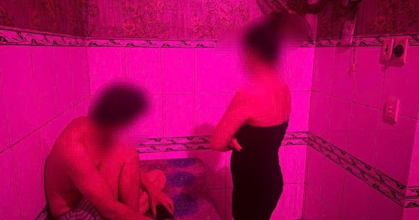 Ập vào cơ sở xông hơi massage, công an bắt quả tang nữ nhân viên 33 tuổi đang kích dục cho khách