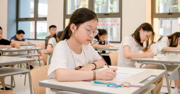Bất chấp lệnh cấm, nhiều phụ huynh cho con học thêm chạy đua vào lớp 6