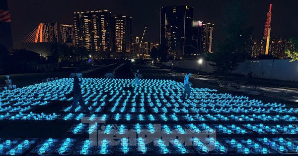 Cận cảnh 10.500 drone chuẩn bị trình diễn mừng đại lễ 30/4