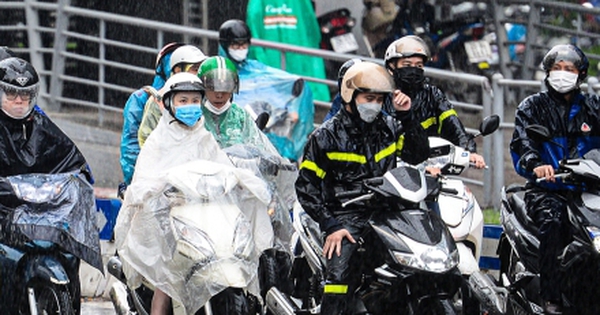 Miền Bắc hứng mưa lớn trong ngày 30/4 và 1/5, đề phòng dông lốc