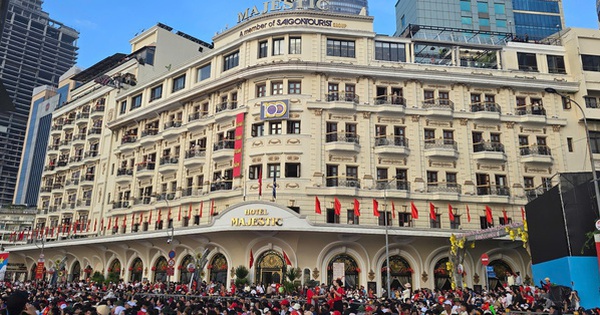 Diễu binh, diễu hành lễ 30-4: Chi tiết các tuyến đường cấm xe từ 3 giờ sáng mai