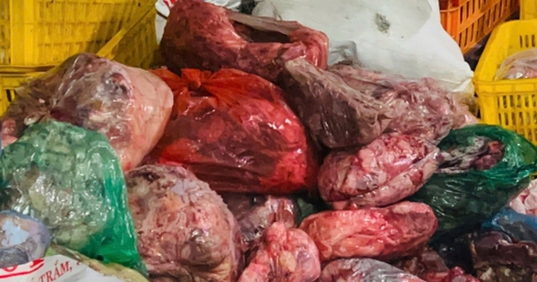 Cận cảnh 10 tấn nội tạng hôi thối chuẩn bị tuồn vào nhà hàng, quán ăn dịp lễ