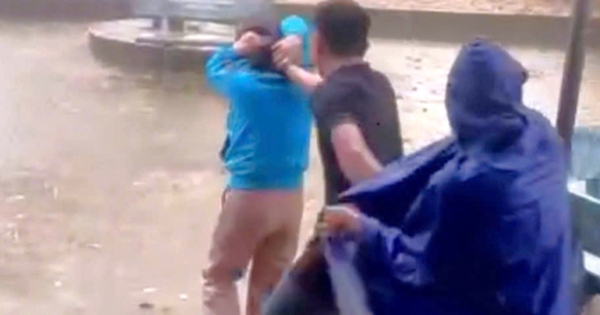 Bắt giữ phụ huynh vào trường túm tóc, đánh cô giáo ở Nghệ An