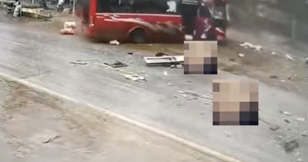 Ô tô khách tông xe đầu kéo ở Tuyên Quang, nhiều người văng ra ngoài