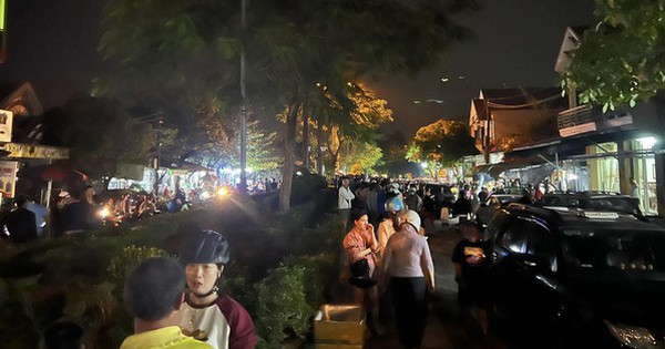 NÓNG: Đang dựng lại hiện trường vụ người mẹ giết con để trục lợi bảo hiểm, ngàn người theo dõi