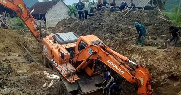 Xuống giếng sâu nạo vét, 3 người tử vong