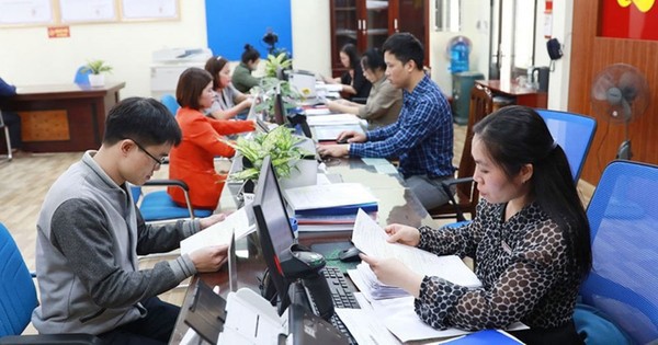 Đề xuất công chức chăm con nhỏ, cha mẹ già đau ốm được làm việc từ xa