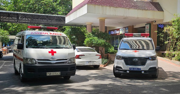 Khánh Hòa: Chấn chỉnh vụ xe cấp cứu "tranh giành" chở người bệnh về quê