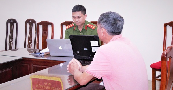 Con chưa đủ tuổi đi xe máy gây tai nạn chết người, bố bị khởi tố