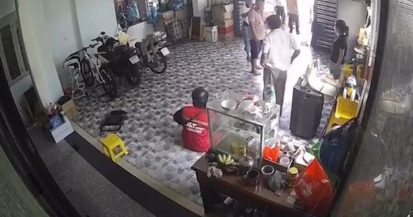 CLIP: Đối tượng đánh nam shipper vỡ mũi khi giao hàng ở Đồng Nai