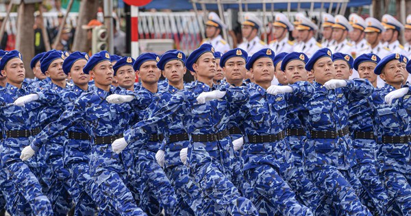 Cận cảnh tổng duyệt diễu binh, diễu hành mừng 70 năm Ngày Giải phóng Hải Phòng