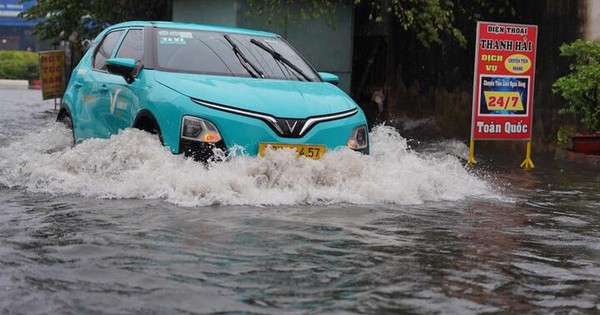 Chuyên gia lý giải nguyên nhân trận mưa lớn nhất từ đầu năm ở TP.HCM