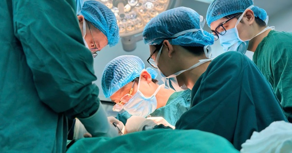 Nam công nhân bị cuốn vào máy cắt đứt lìa ngón tay do 1 lỗi nhiều người thường mắc phải