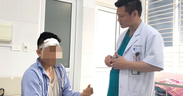 Cứu sống người đàn ông liệt nửa người do tai nạn xe máy đập đầu vào đuôi xe tải