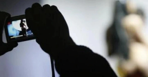 "Phi công trẻ" sử dụng hình ảnh nhạy cảm để "tống tiền" bạn gái