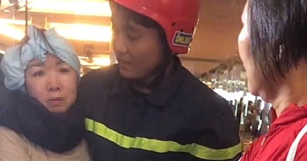 Thót tim cảnh người phụ nữ mắc kẹt trong thang máy phòng gym ở TP HCM