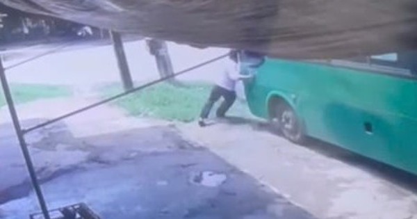 Ngăn xe bus trôi, một phụ xe ở Quảng Ngãi bị tông tử vong