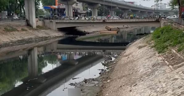 Hà Nội: Phát hiện thi thể người đàn ông nổi trên sông Tô Lịch