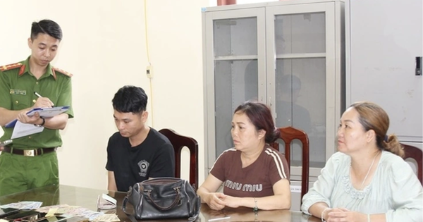 Bắt nhóm đối tượng trộm 19 điện thoại của người dân chiêm bái xá lợi Phật ở chùa Tam Chúc