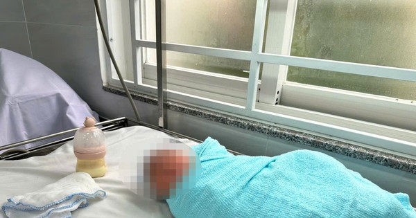 Bé gái sơ sinh bị bỏ rơi trên đường ở Bình Dương